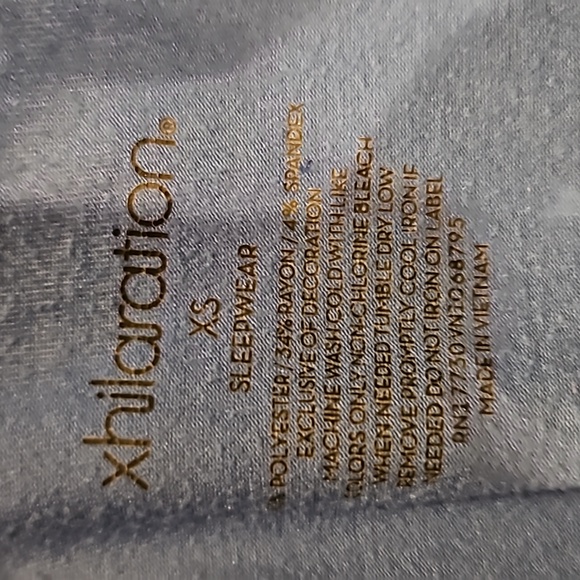 Xhilaration Junior's Matching PJ Set - Lace Cami Tank Top & Capri Pants Sz: XS. - Picture 7 of 9